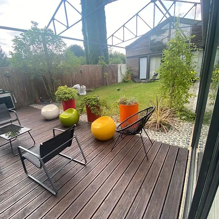 Ubytování v soukromí Loft Avec Piscine Interieure Et Jardin Melun