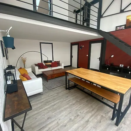 Ubytování v soukromí Loft Avec Piscine Interieure Et Jardin *