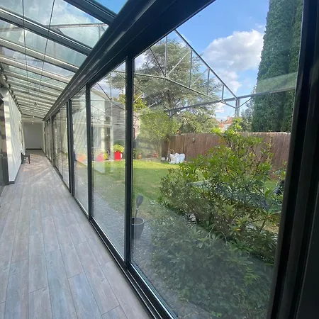 Loft Avec Piscine Interieure Et Jardin Melun